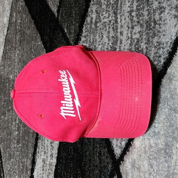 EMBROIDERED RED MILWAUKEE LOW-PROFILE BASEBALL CAP HAT - Picture 11 of 13